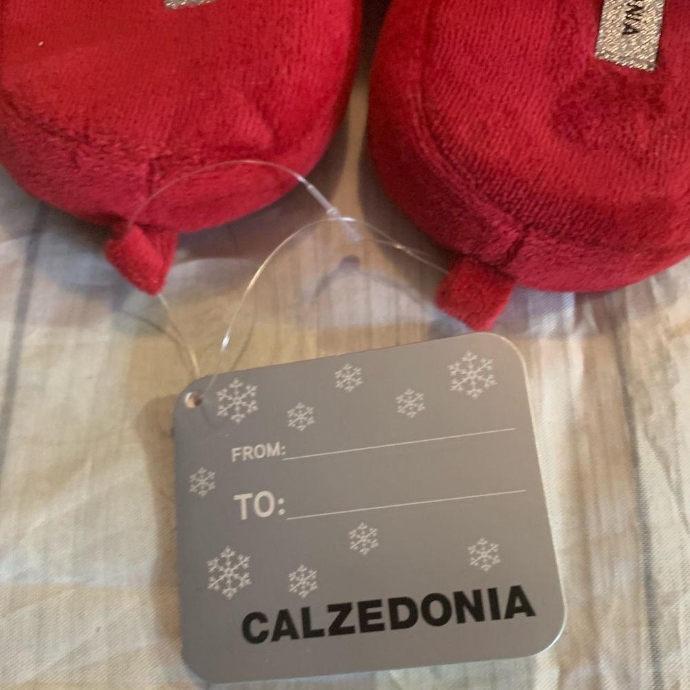 Slippers - Picture 3 of 8